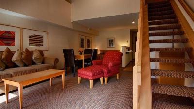 Squaw Valley Lodge