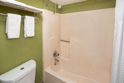 Days Inn by Wyndham Tupelo