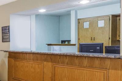 Super 8 by Wyndham Stroudsburg