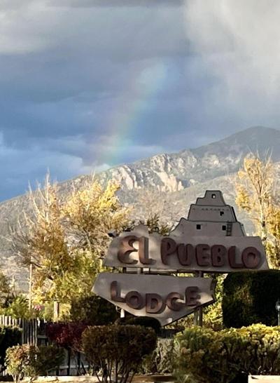 El Pueblo Lodge