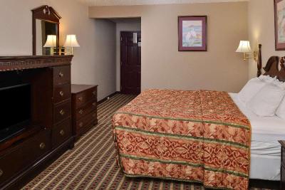 Econo Lodge Inn & Suites Warsaw NC