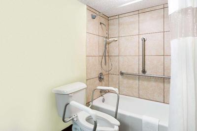 Days Inn by Wyndham Washington