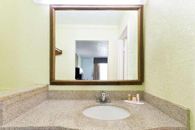 Days Inn by Wyndham Washington