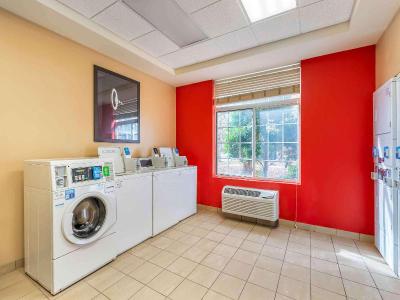 Extended Stay America - Chesapeake - Greenbrier Ci
