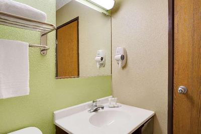 Economy 7 Inn Chesapeake