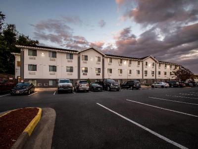 Super 8 by Wyndham Dumfries/Quantico