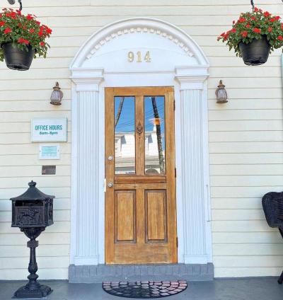 Westwinds Inn