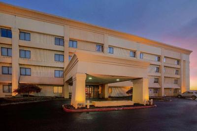 La Quinta Inn & Suites Springdale