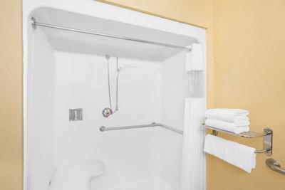 Microtel Inn & Suites By Wyndham Bentonville