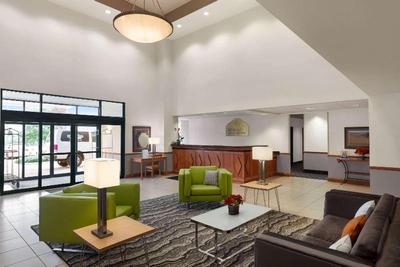 Wingate By Wyndham Bentonville Airport