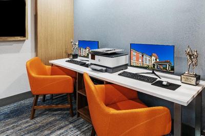 Holiday Inn Express Hotel & Suites Henderson-Traff