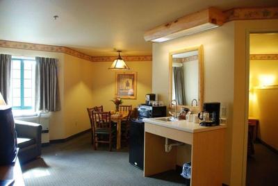 Tundra Lodge Resort