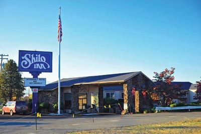 Red Lion Inn & Suites Grants Pass