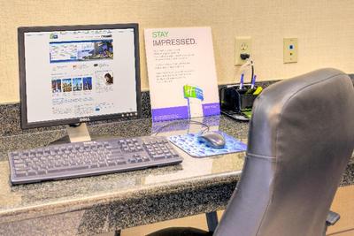 Holiday Inn Express Hotel & Suites Granbury
