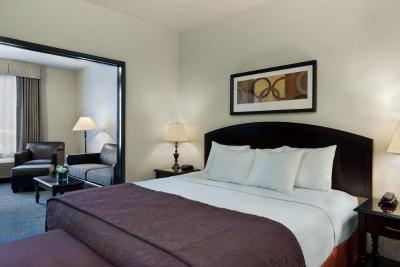 Oxford Suites Spokane Valley