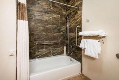 Best Western Plus Riverfront Hotel and Suites