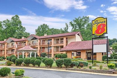 Super 8 by Wyndham Downtown Gatlinburg Conv Center