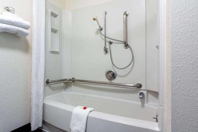 Super 8 by Wyndham Spokane Valley