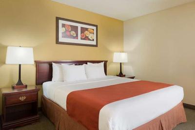 Country Inn & Suites by Radisson, Greenfield, IN