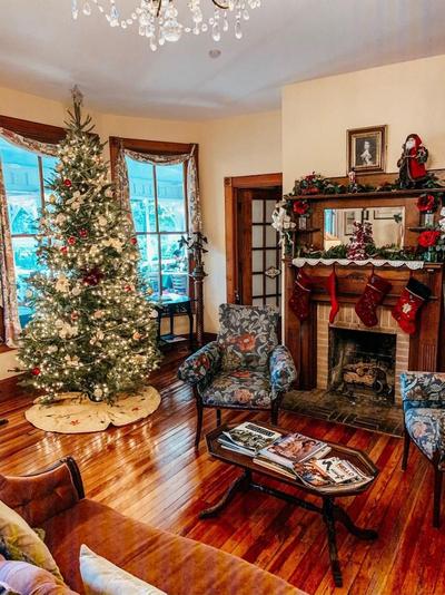 Sweetwater Branch Inn Bed and Breakfast
