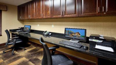 Holiday Inn Express Hotel & Suites Great Falls Sou