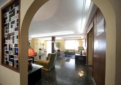 Hotel Pato Rojo