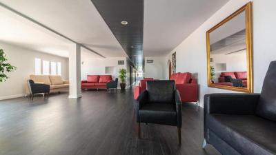 Hotel Pato Rojo