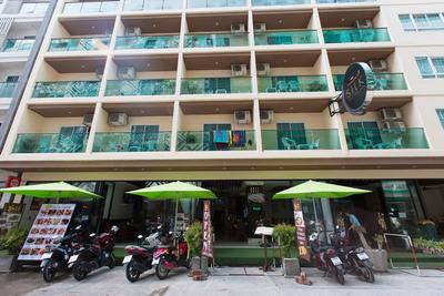 Hemingway's Silk Hotel