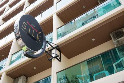 Hemingway's Silk Hotel