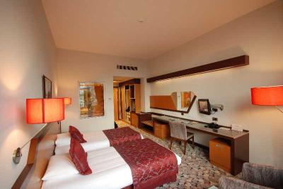 Hegsagone Marine Asia Hotel