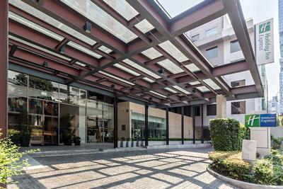 Holiday Inn Express Bangkok Sathorn