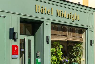 Midnight Hotel Paris