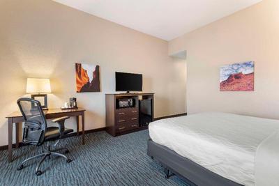 Best Western Plus Longhorn Inn & Suites
