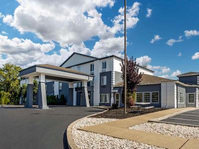 Comfort Inn & Suites Harrisburg PA