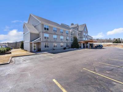 Sleep Inn & Suites near Spirit Mountain