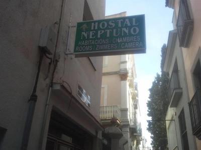 Neptuno Hostal