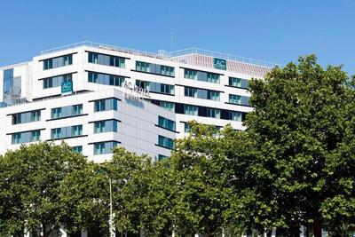 AC Paris Porte Maillot