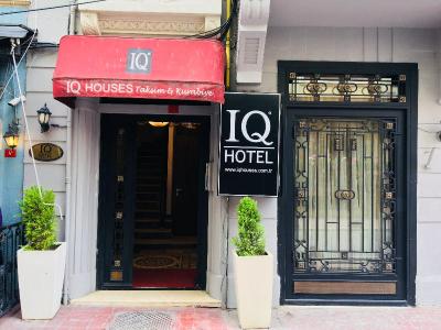 IQ Hotel
