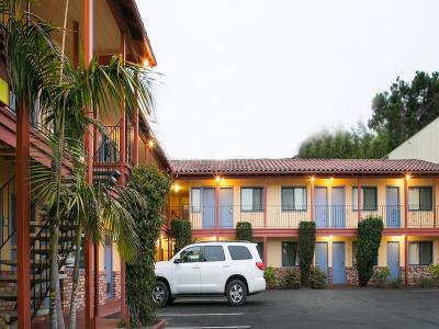 La Luna Inn