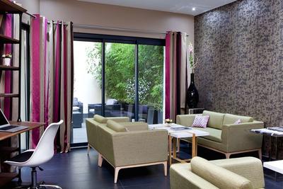 Serotel Suites Opera