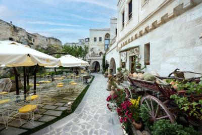 Tafoni Houses Cave Hotel