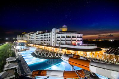 Port River Hotel & Spa