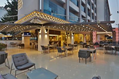 Aurasia Deluxe Hotel