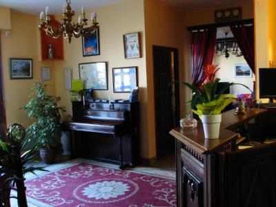 Logis Hotel De La Corniche