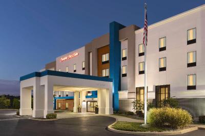 Hampton Inn & Suites York South