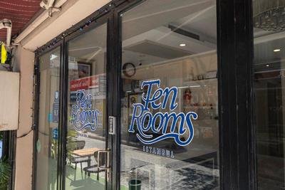 Ten Rooms Hotel
