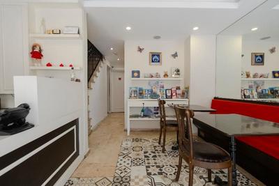 Ten Rooms Hotel