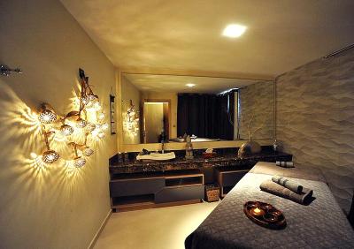 Casablanca Suites & Spa