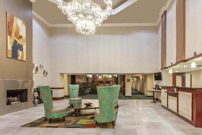 Holiday Inn Hotel Suites Oklahoma City North