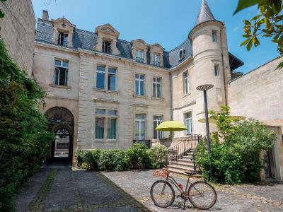 Yndo Hotel